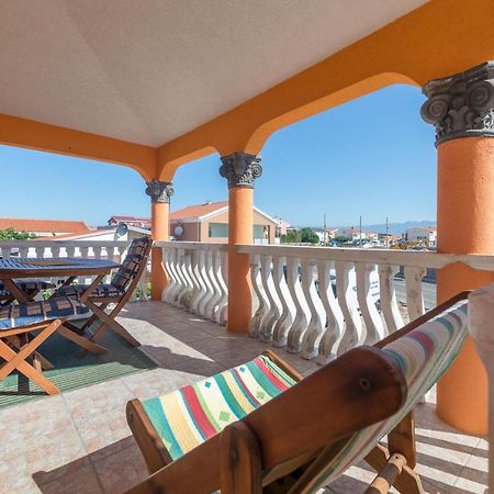 Nena Apartmani Vir Exterior photo