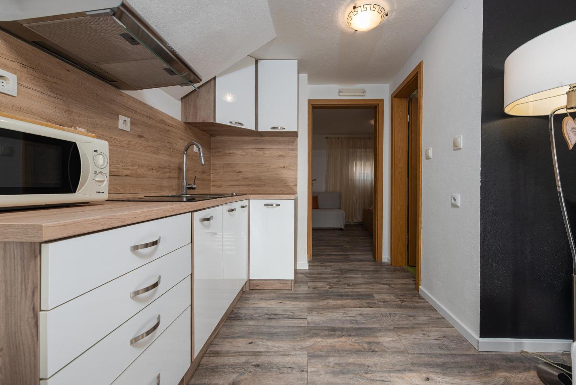 Nena Apartmani Vir Exterior photo