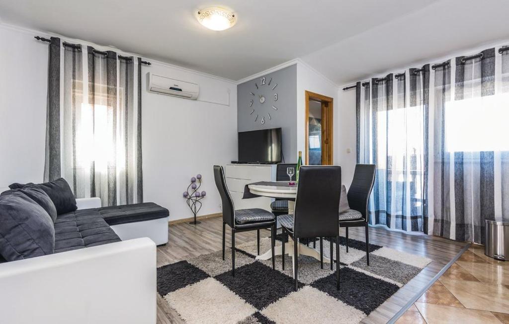 Nena Apartmani Vir Exterior photo