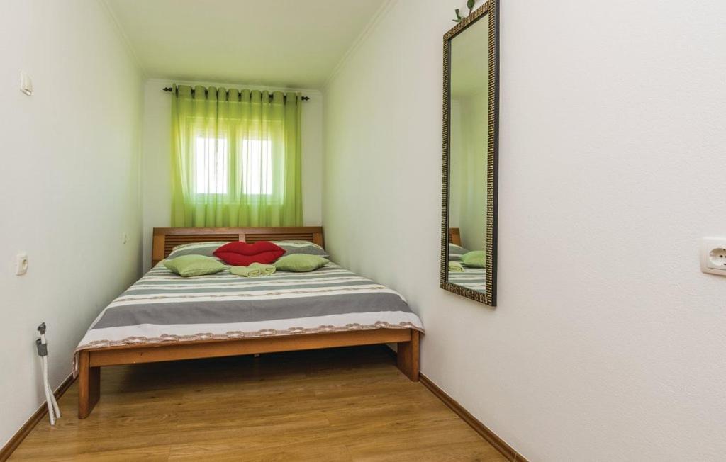 Nena Apartmani Vir Exterior photo