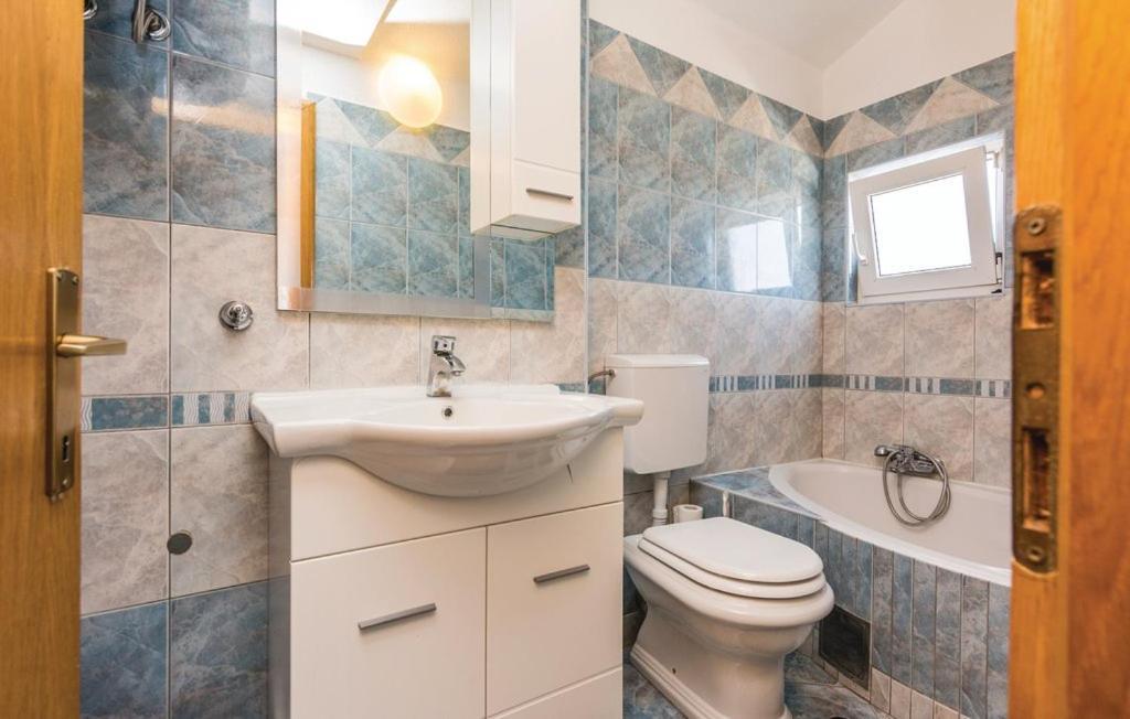 Nena Apartmani Vir Exterior photo